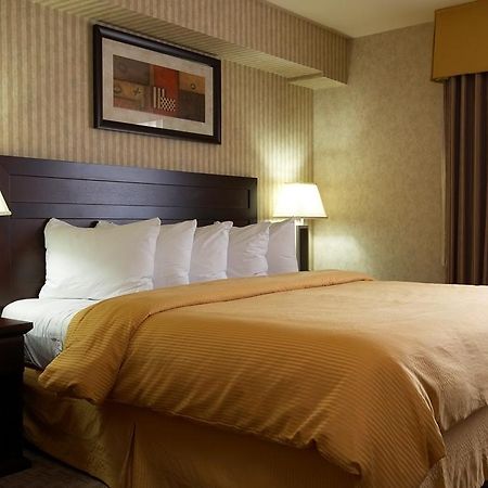 Quality Hotel & Suites ลังเลย์ ห้อง รูปภาพ